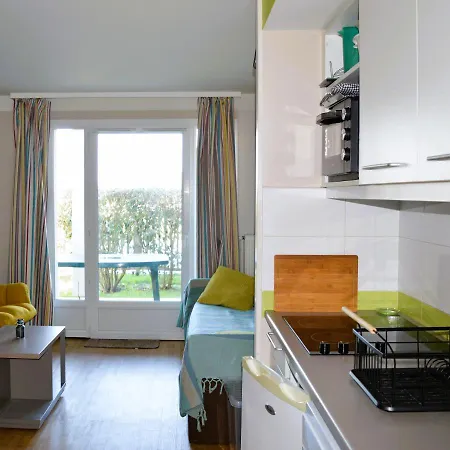 Appt F2 De Plain-pied Avec Terrasse - 2 Etoiles Apartment