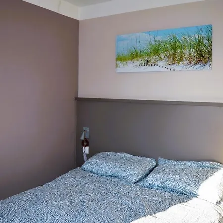 Appt F2 De Plain-pied Avec Terrasse - 2 Etoiles *