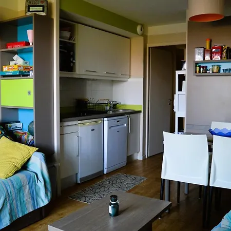 Appt F2 De Plain-pied Avec Terrasse - 2 Etoiles